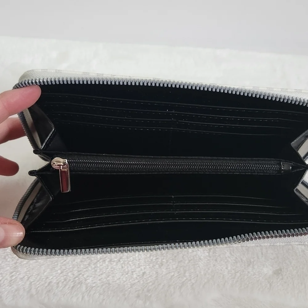 BETSEY Johnson Gray White Striped Floral Flower Box Wallet Clutch